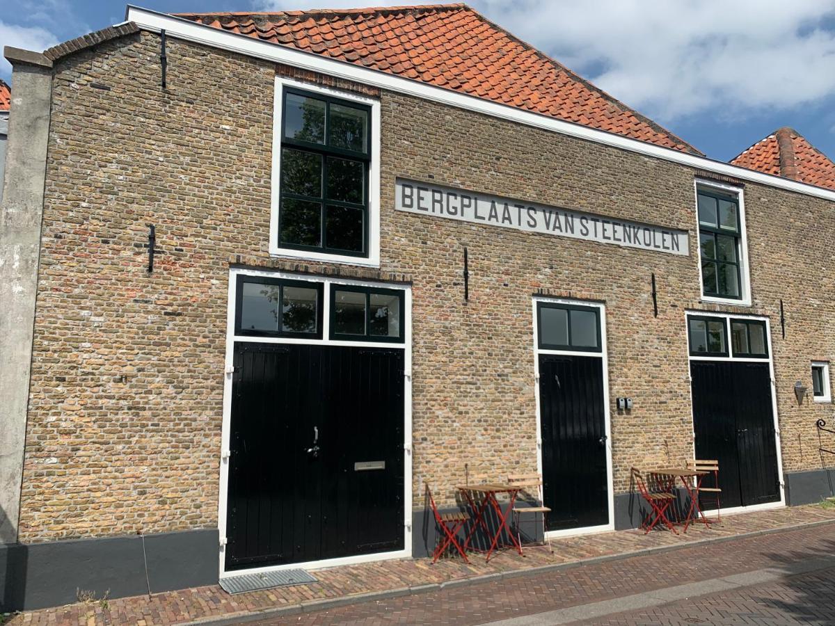 Pakhuis Aan De Haven - Bakboord Зиерикзее Екстериор снимка